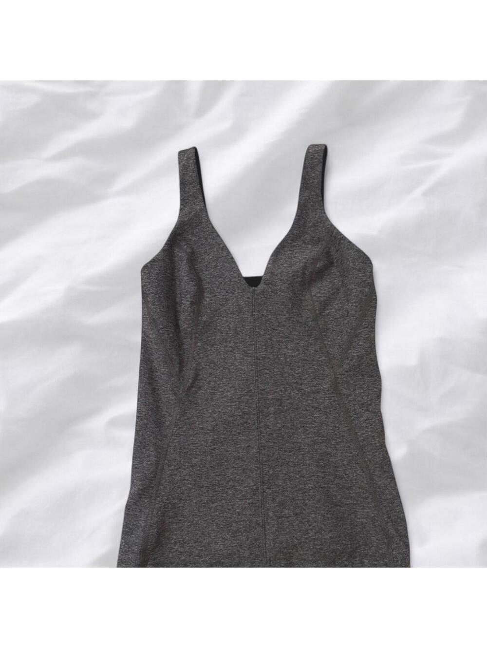 Lulu lemon grey fitted tank with a flattering, with built in bra!